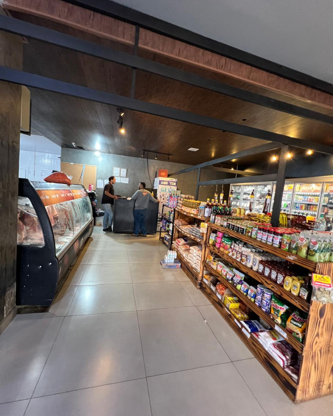 Balcão e atendimento lado